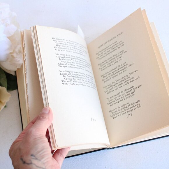 Vintage 1930s Poetry Book, "The Yoke of Thunder" by Robert P. Tristram Coffin, - Picture 9 of 9